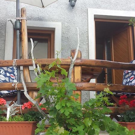 Apartment Anamarija Valun Exterior photo