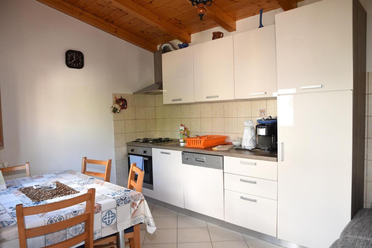 Apartment Anamarija Valun Exterior photo
